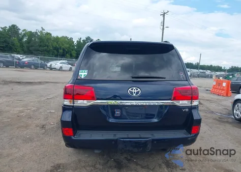 2019 Toyota Land Cruiser V8 from USA, damaged, VIN JTMCY7AJ4K4080923